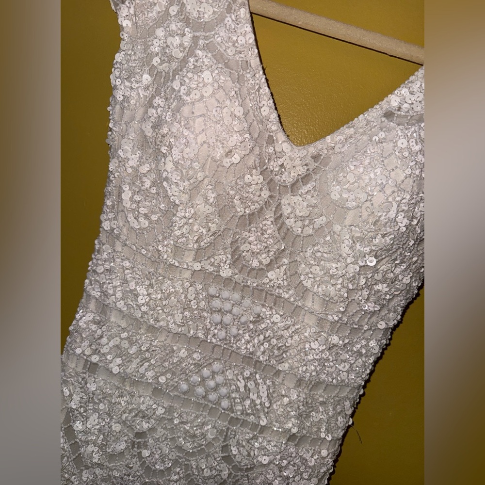 Theia ‘Lilia’ Wedding Dress - Picture 7 of 9